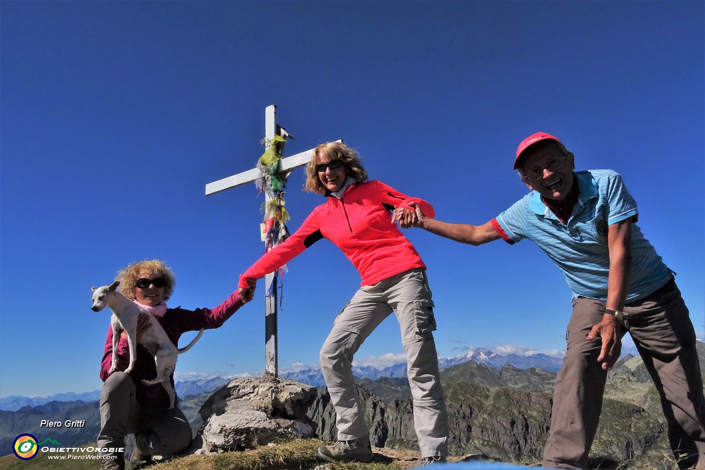 62 In vetta al Pizzo Farno (2506 m) con vista in Becco e Disgrazia.JPG